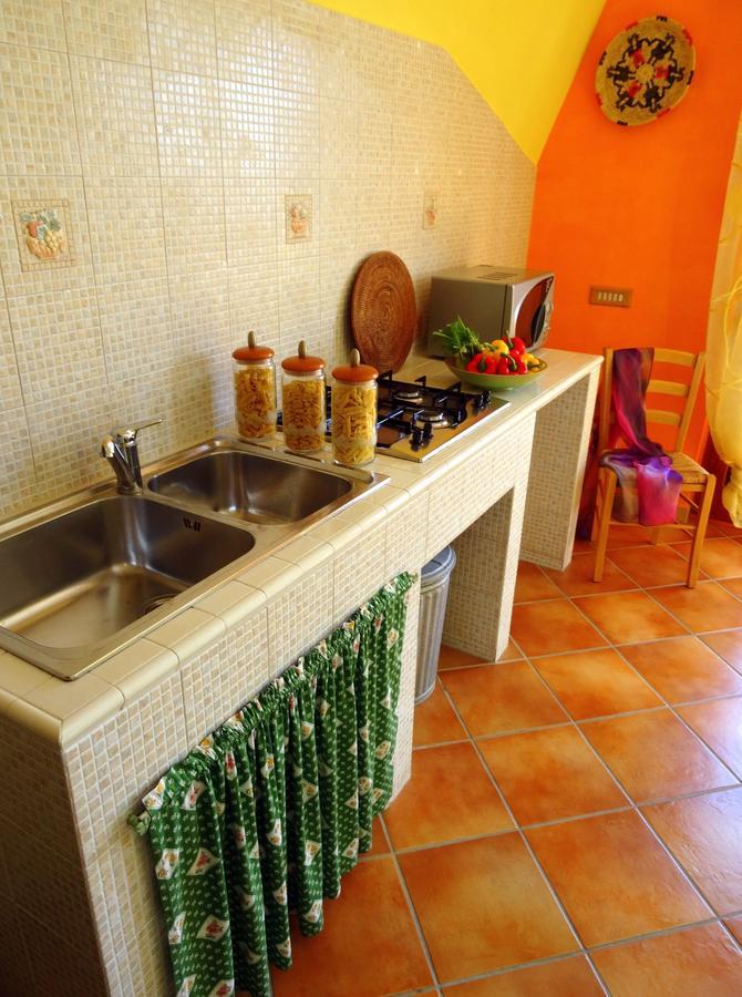 Bb Doliahouse Bed & Breakfast Dolianova ภายนอก รูปภาพ